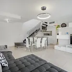Casa Independiente Con Piscina Privada *